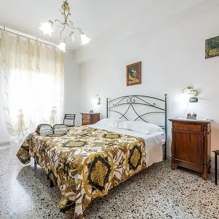 דירה Casa Maria Di Loreto *